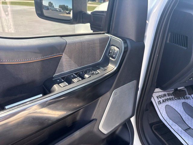 Used 2023 Ford F250 Platinum AWD/4WD image 17