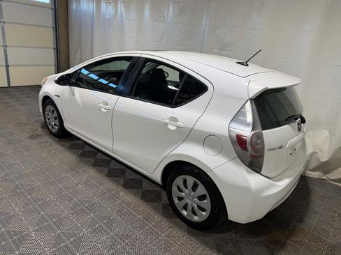 Used 2013 Toyota Prius C Three image 4