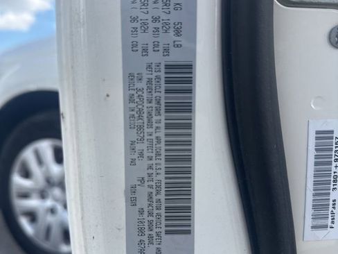 Used 2019 Dodge Journey SE image 15