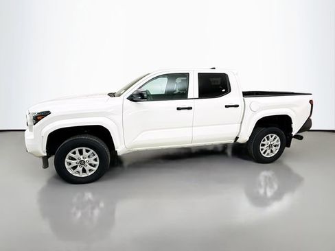 Used 2024 Toyota Tacoma SR image 5
