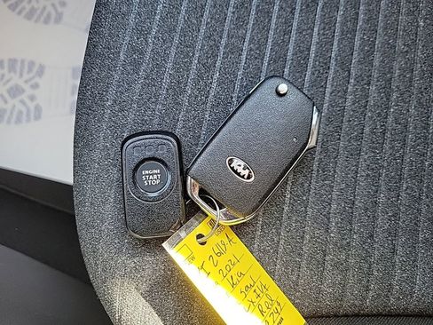 Used 2021 Kia Soul S image 25