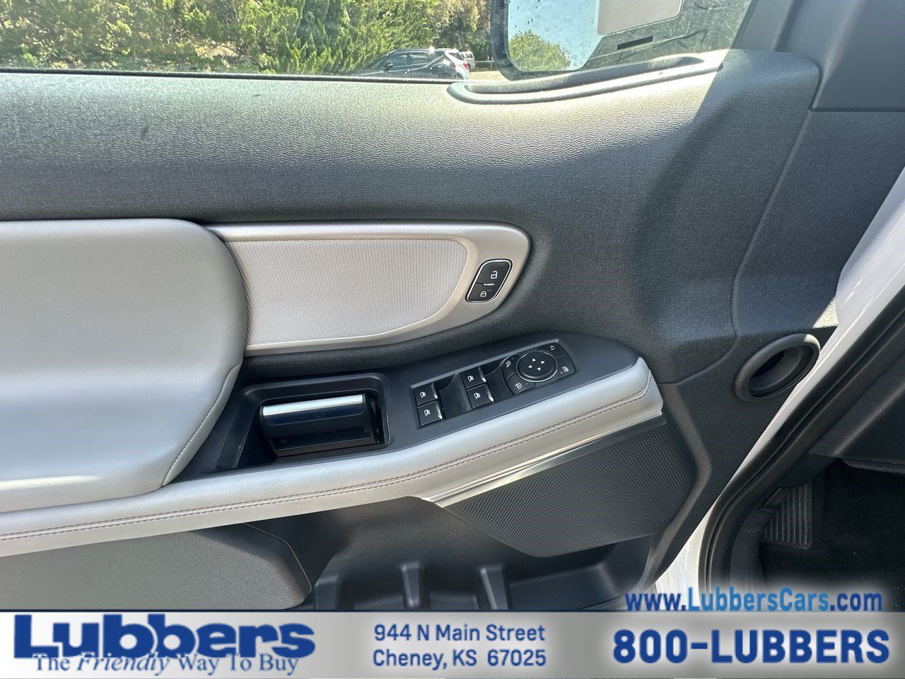 Used 2025 Ford Expedition Active AWD/4WD image 13