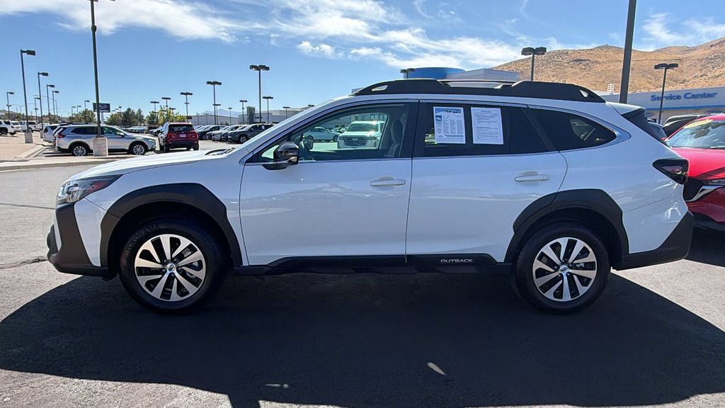 Used 2024 Subaru Outback Premium AWD/4WD image 6