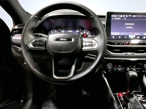 New 2026 Jeep Compass Latitude image 15