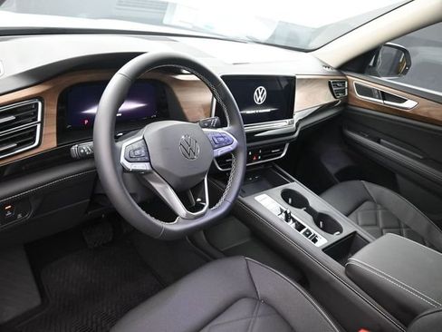 New 2026 Volkswagen Atlas SE image 19