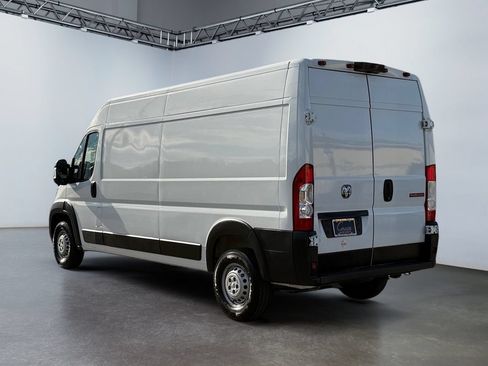Used 2025 RAM ProMaster 2500 w/ Convenience Group FWD image 7