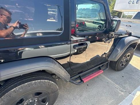 Used 2024 Jeep Wrangler Sport AWD/4WD image 24