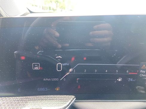 Used 2025 Cadillac Escalade V AWD/4WD image 24