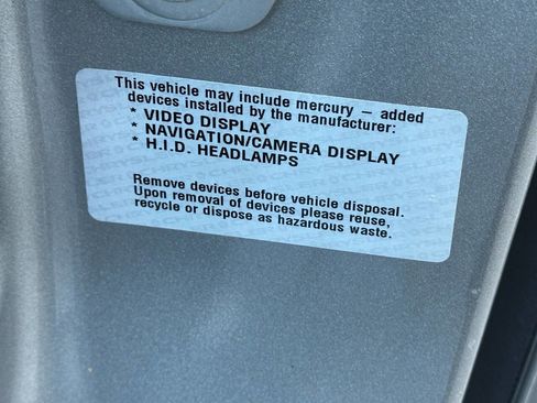 Used 2015 Chrysler Town & Country Limited image 13