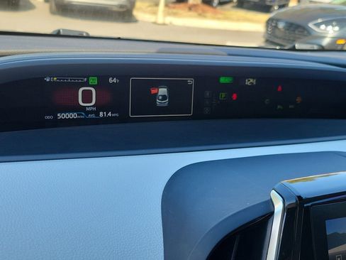 Used 2022 Toyota Prius Prime Limited image 29