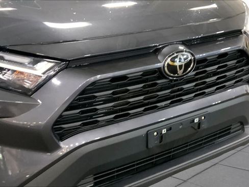 Used 2025 Toyota RAV4 XLE AWD/4WD image 30