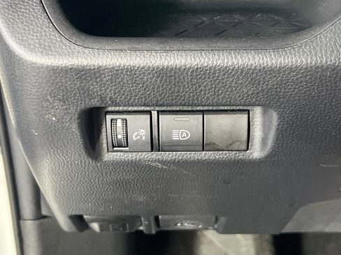 Used 2023 Toyota RAV4 LE image 10