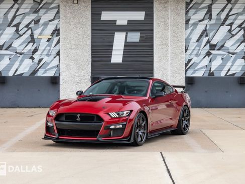 Used 2020 Ford Mustang Shelby GT500 w/ Carbon Fiber Track Pack RWD image 5