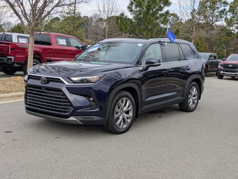 Used 2025 Toyota Grand Highlander AWD Hybrid image 8
