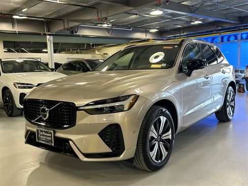 Certified 2024 Volvo XC60 T8 Plus w/ Protection Package Premier image 5