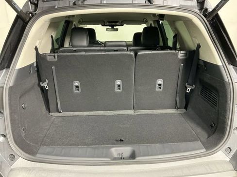 New 2025 Nissan Pathfinder SL image 14