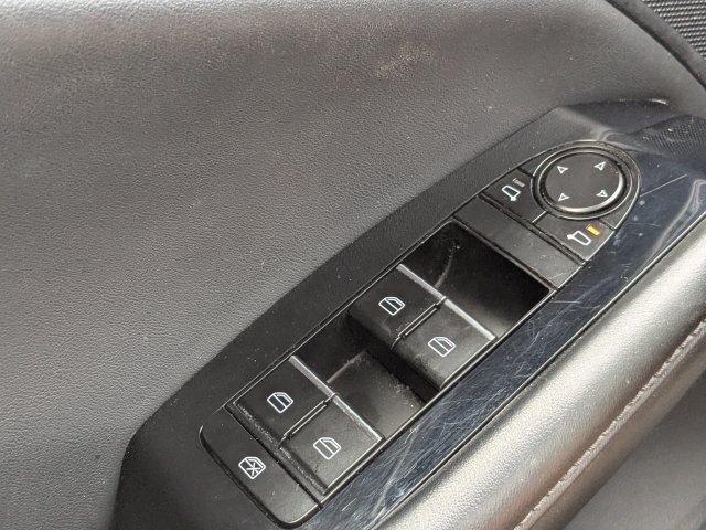 Used 2024 MAZDA MAZDA3 s FWD image 23
