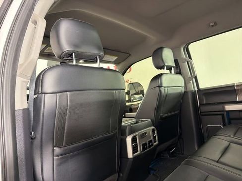 Used 2019 Ford F250 Lariat w/ Lariat Ultimate Package AWD/4WD image 14