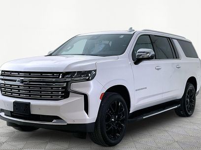 Used 2024 Chevrolet Suburban Premier w/ Premium Package 2