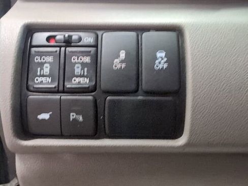 Used 2012 Honda Odyssey Touring image 9