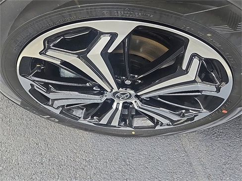 New 2025 Toyota RAV4 XSE image 8