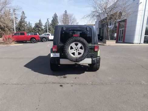 Used 2009 Jeep Wrangler Unlimited Sahara w/ Dual Top Group image 4