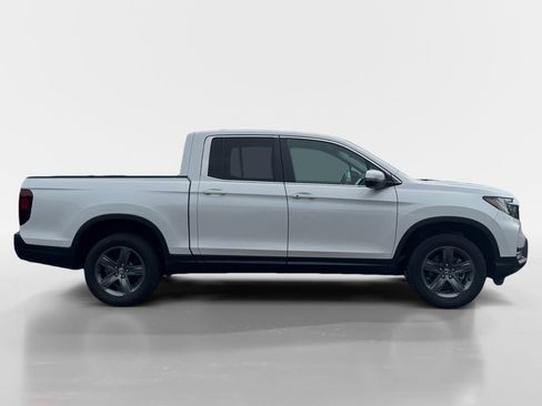 Certified 2023 Honda Ridgeline RTL image 3