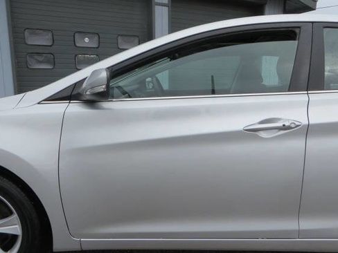 Used 2016 Hyundai Elantra Value Edition image 30