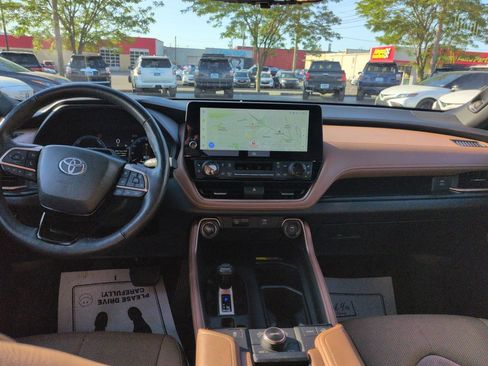 Certified 2024 Toyota Grand Highlander AWD Hybrid image 12