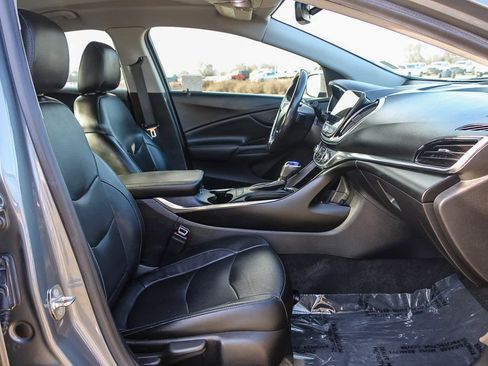 Used 2018 Chevrolet Volt Premier w/ Driver Confidence Package image 17