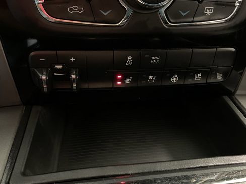 Used 2015 RAM 1500 Sport w/ Sport Premium Group AWD/4WD image 4