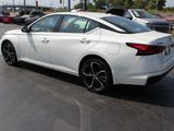 Used 2024 Nissan Altima 2.5 SR w/ SR Premium Package image 4
