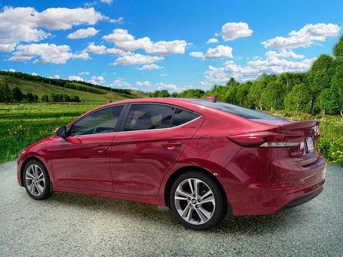 Used 2018 Hyundai Elantra Limited FWD image 4