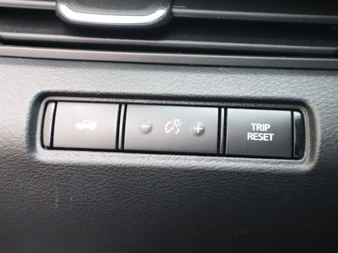 Used 2020 Nissan Altima 2.5 SR FWD image 35