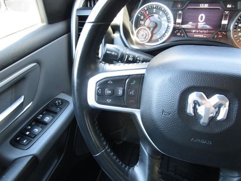 Used 2022 RAM 1500 Big Horn AWD/4WD image 13