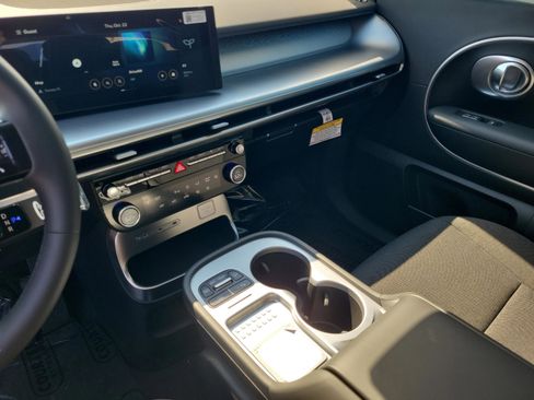 New 2026 Hyundai Ioniq 9 SE image 35