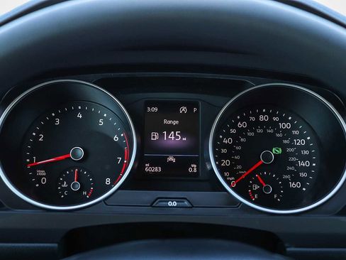 Used 2020 Volkswagen Tiguan S image 24