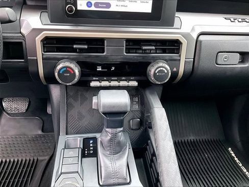 Used 2025 Toyota Tacoma SR5 RWD image 27