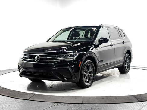 Used 2022 Volkswagen Tiguan SE image 3