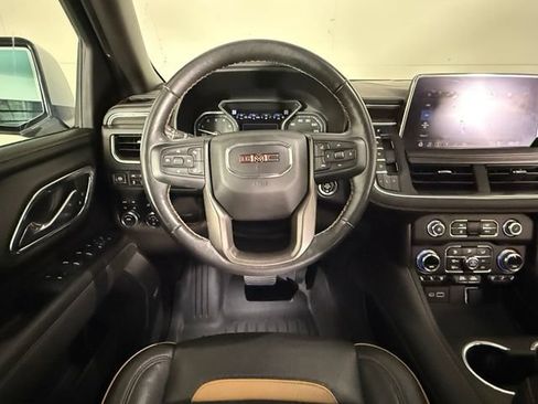 Used 2021 GMC Yukon AT4 w/ AT4 Premium Package AWD/4WD image 17
