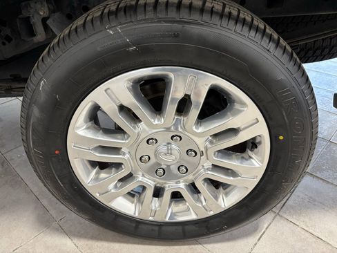 Used 2011 Ford F150 Platinum image 10