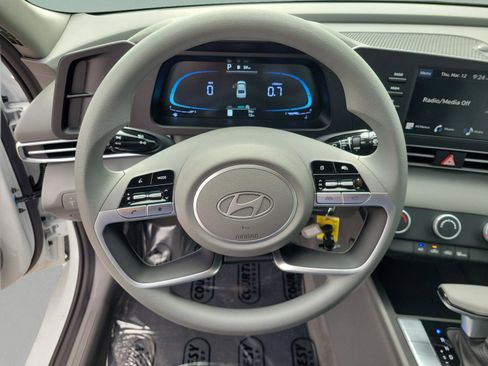 New 2026 Hyundai Elantra SE FWD image 21
