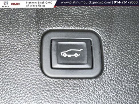 Used 2021 Buick Enclave Avenir w/ Avenir Technology Package image 11