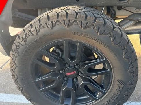 Used 2024 GMC Sierra 1500 Pro w/ Graphite Edition image 7