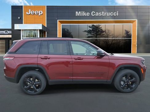 New 2025 Jeep Grand Cherokee Limited w/ Black Appearance Package image 3