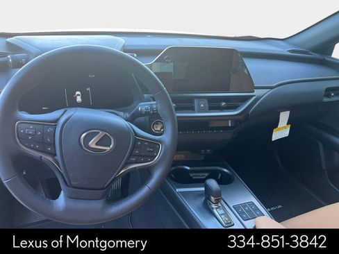 Used 2025 Lexus UX 300h FWD image 12