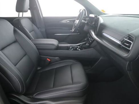 Used 2026 Chevrolet Traverse LT w/ Midnight/Sport Edition image 31