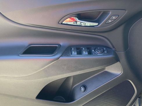 Used 2024 Chevrolet Equinox LT image 15