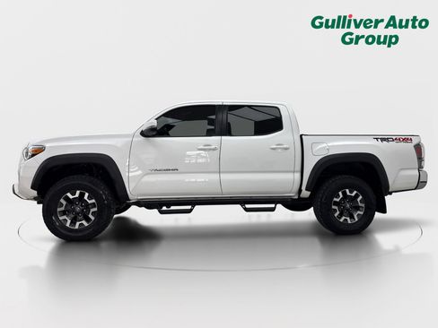 Used 2020 Toyota Tacoma TRD Off-Road AWD/4WD image 3