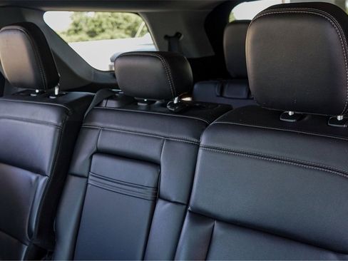 Used 2024 Ford Explorer XLT w/ Equipment Group 202A image 25